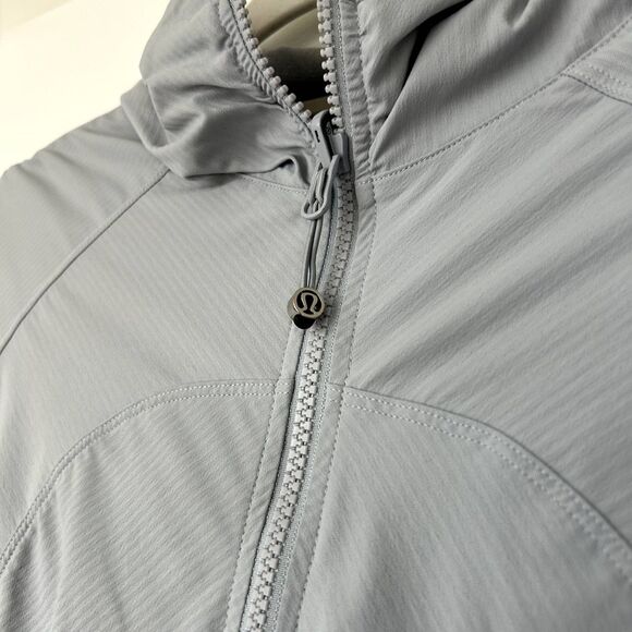 EUC Lululemon REVERSIBLE In Flux Jacket Silver Fox Gray Zip-Up Size 6 Athleisure - Picture 11 of 16